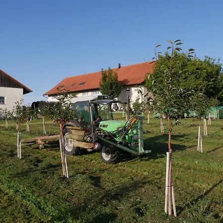 Hoehlerhof Apartamento *